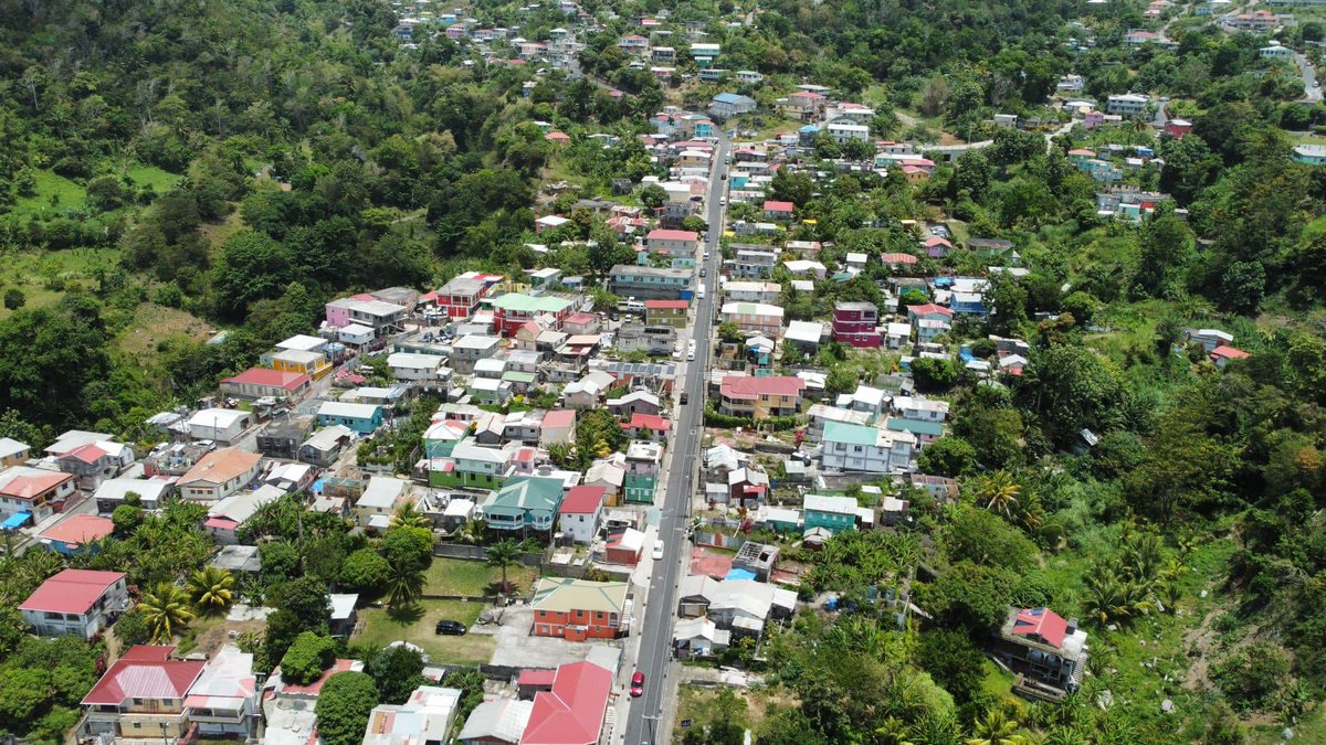 v_henderson1's tweet photo. Sending Saturday greetings &amp; warmth from the beautiful South City, GrandBay - home to stunning scenery, rich culture, warm-hearted &amp; hard-working people 🇩🇲 https://t.co/tleth7tjrY