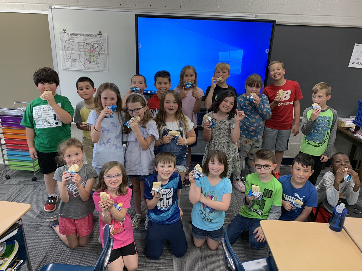 Clarke2nd's tweet photo. Celebrating filling our behavior Brownie Pan! @NorthElem1 https://t.co/uZ2CktqRRZ