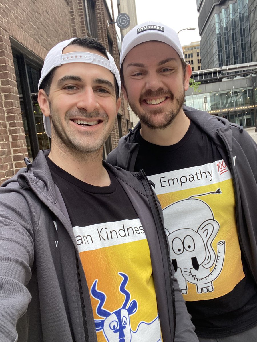 KevinSofen's tweet photo. Team Kindness and Team Empathy on the move today @garyvee @veefriends @veecon @davidrocknyc @krainak @tmmarks @missionsnft https://t.co/O0pa0MAtJ2