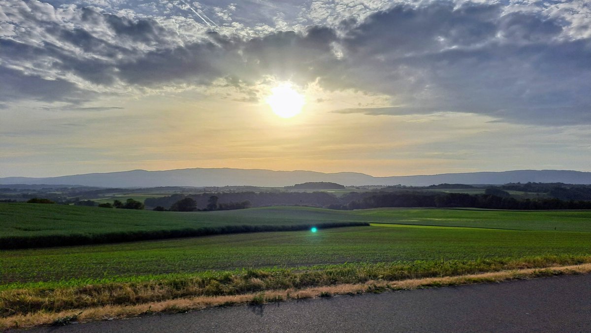 najbo73's tweet image. Vufflens-la-Ville @inetis_ch #OctoberDay #switzerland #octobercms