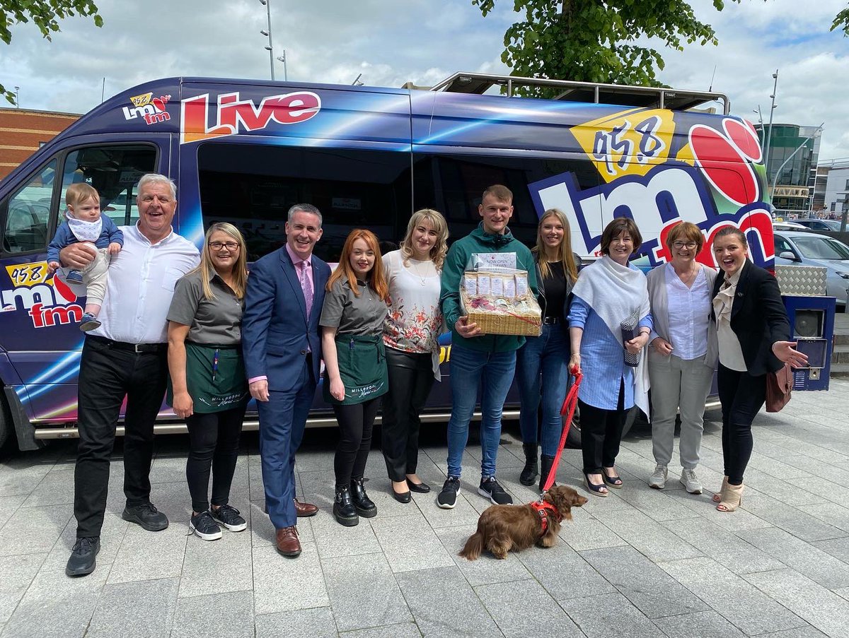 LMFMRADIO's tweet photo. Wow what a fun afternoon at Millbrook Market Navan- Mini and Mickey Mouse, face painting for the children, delicious food & lots more! Congratulations to all the team at for putting on a great show for the local community and beyond!
#LMFMRoadrunner #MillbrookMarket https://t.co/dtz0K3lIiv