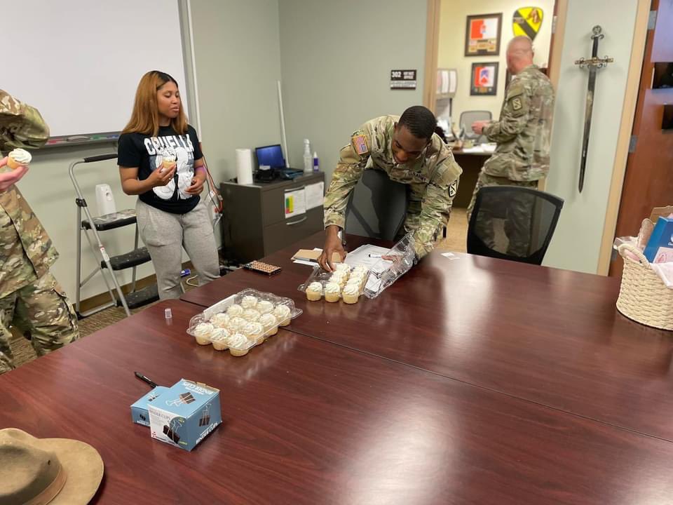 551stSignal's tweet photo. Surprise Baby Shower for DS Kevin Rozier Jr. and Family. Enjoy all of the baby items as we await the arrival of Baby Girl Rozier. Congratulations Rozier family!!!!
#drivingchange
#movingintherightdirection
#leaningforward
#bridgingthegap
#watchanwarn
#strengthandhonor https://t.co/ddOyVw9V2x