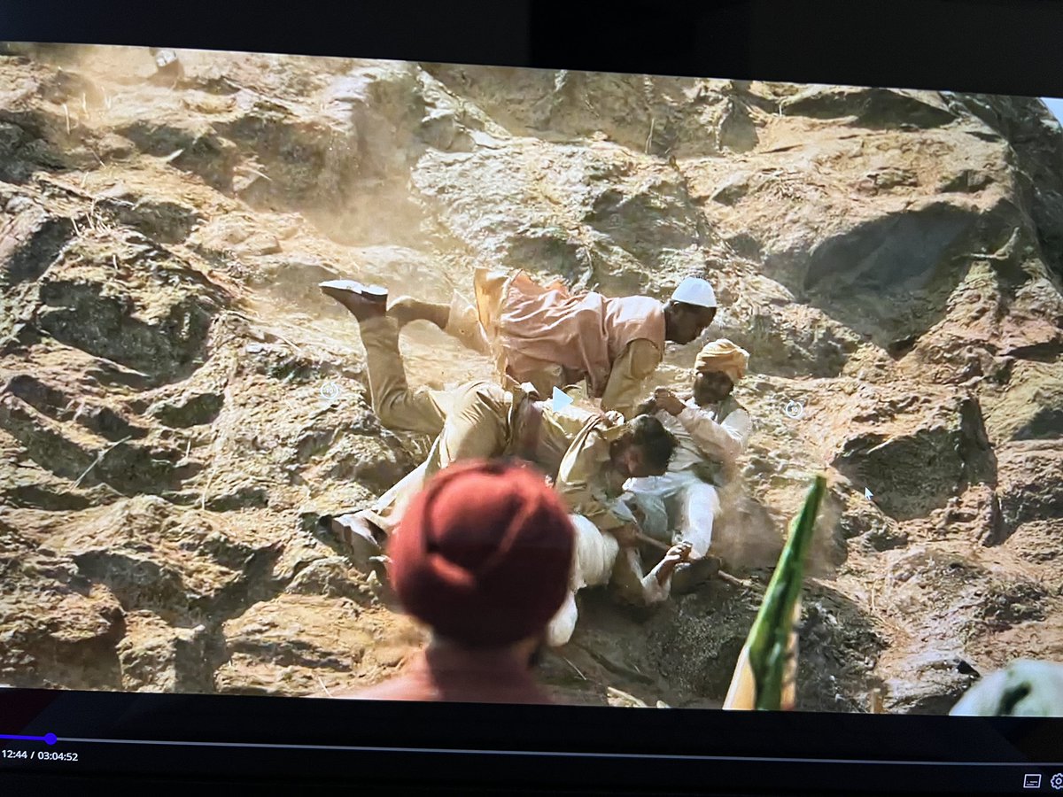 TheBatasari's tweet photo. Dey 🤣🤣🤣 @ssrajamouli https://t.co/Xv3XVhuboC