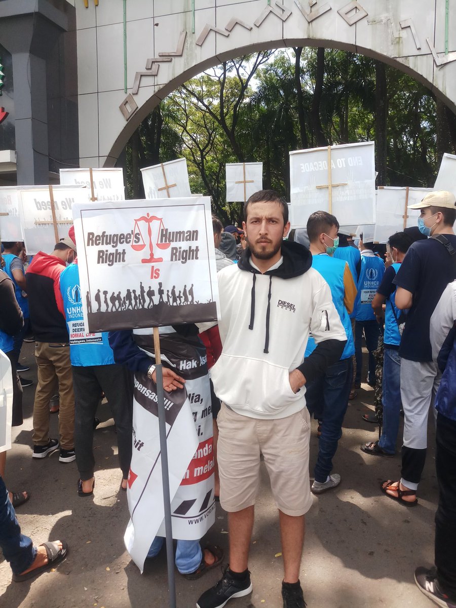 Human rights please pay attention to the forgotten Refugees in Indonesia,we are tired of unclear Future.
#RescueAfgRefugees_Indonesia #EndTo10YearsInLimbo 
#HelpRefugees_Indonesia