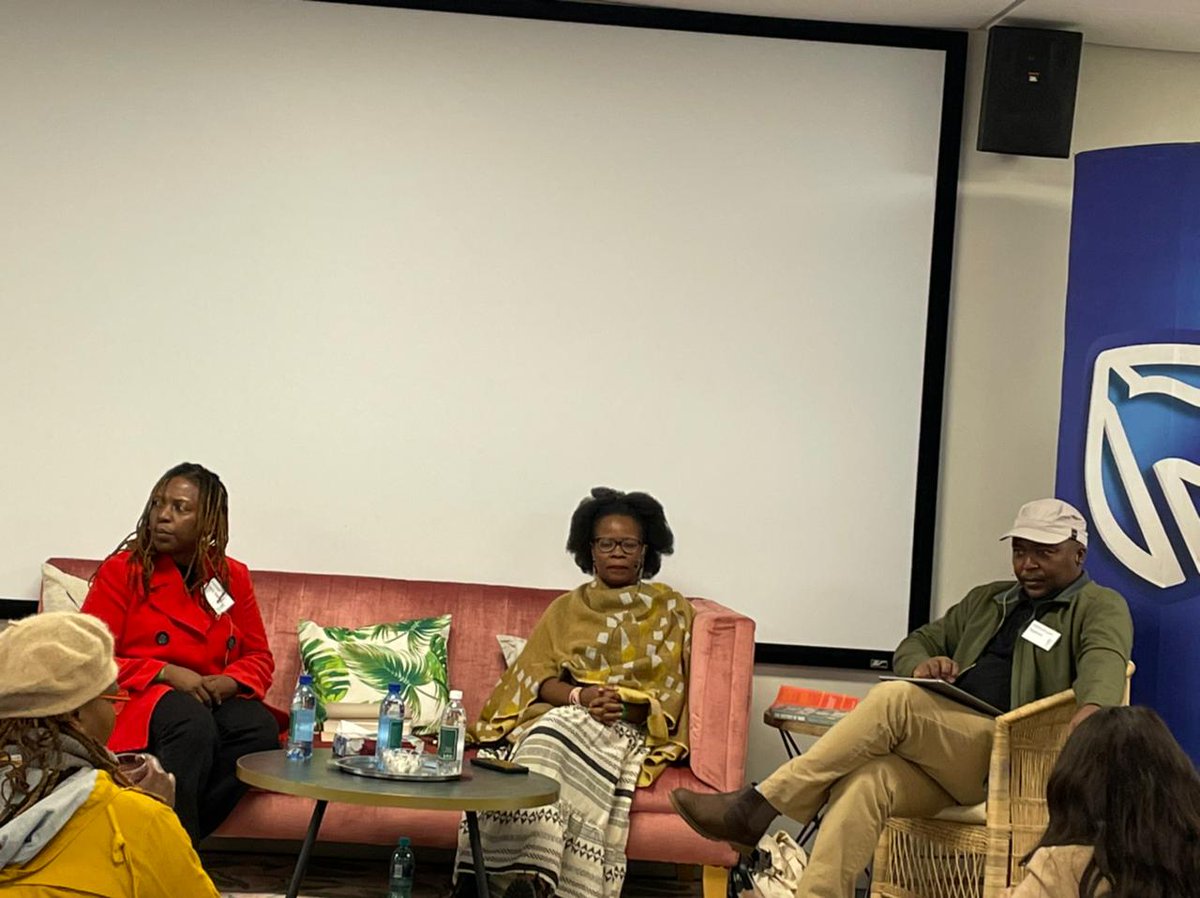 PanMacmillanSA's tweet photo. In the Mackenzie building: Siphiwe Gloria Ndlovu #TheHistoryofMan & @FNtshingila #TheyGotToYouToo, discuss the complexity of writing characters of antipathy with empathy. In discussion with Mphuthumi Ntabeni #TheWanderers. #KBF22 https://t.co/rXunHJPlvo