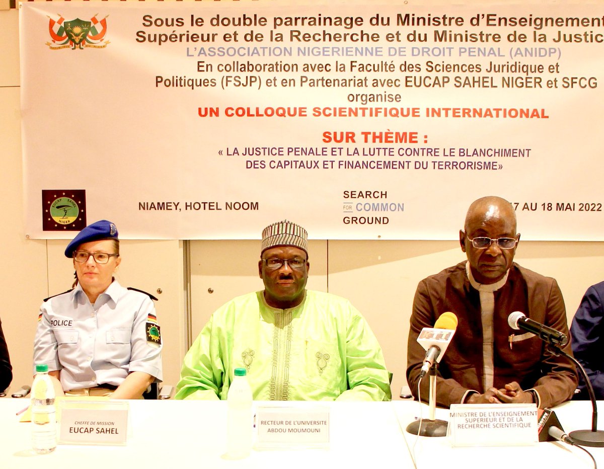 EUCAPSahelNiger's tweet photo. Evénement de la semaine : EUCAP Sahel Niger 🇪🇺 participe à un colloque 🇳🇪 sur la lutte contre le blanchiment des capitaux et le financement du terrorisme 🔥.

Lire plus : https://t.co/gfXZYMkaBI

#Niger #ANDIP #ChaîneJudiciaire @EucapSahelNiger https://t.co/Rd3PIzj4zm