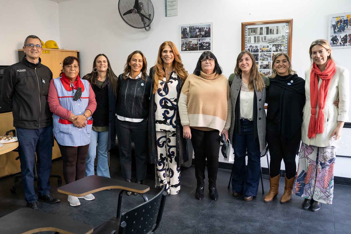 PuertoDockSud's tweet photo. En el marco del Programa Formar para Trabajar, se realizó la recorrida por las instalaciones del Centro de Formación Profesional N° 401 Dock Sud. 

¡Seguimos #TransformandoElPuerto, creciendo junto a la comunidad que nos rodea! https://t.co/fJHqI05bUg