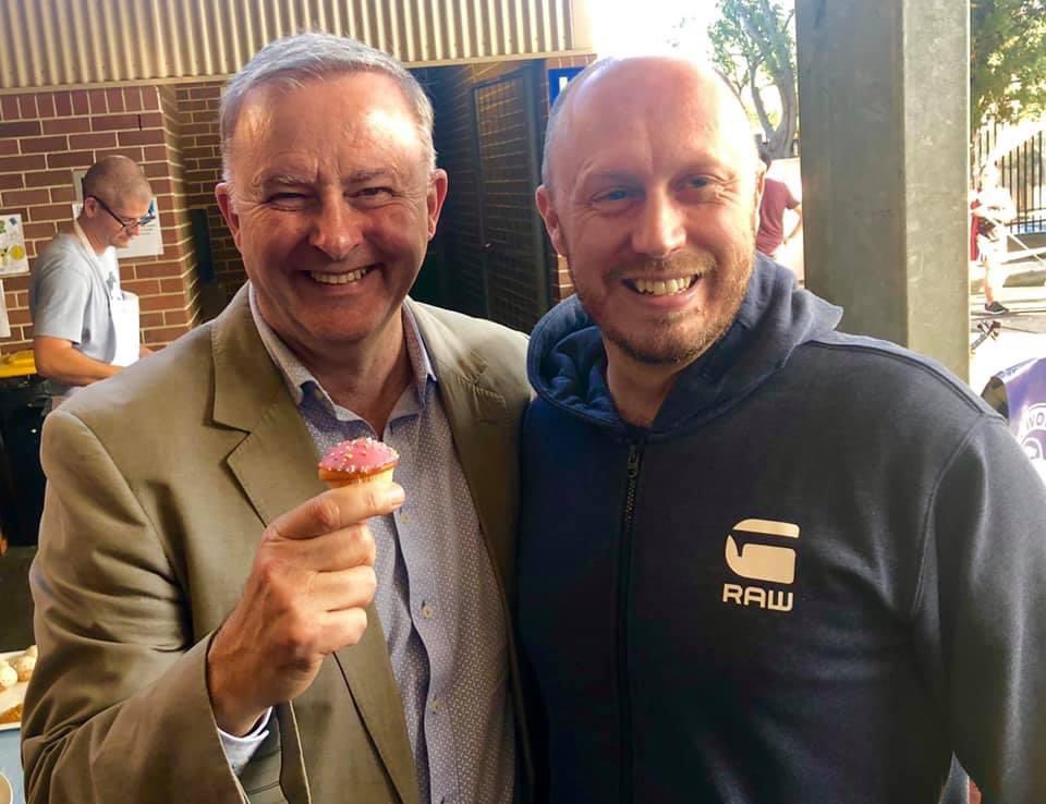 MarkBowness's tweet photo. The son of a single mum / his step father was an abusive alcoholic / his mum a part time cleaner who lived on a disability pension. @AlboMP is a leader who understand the current issues facing many Australians. #inspo #AusPol2022 #inspired #Letsdothis #GoAlbo https://t.co/OTmaX716mc