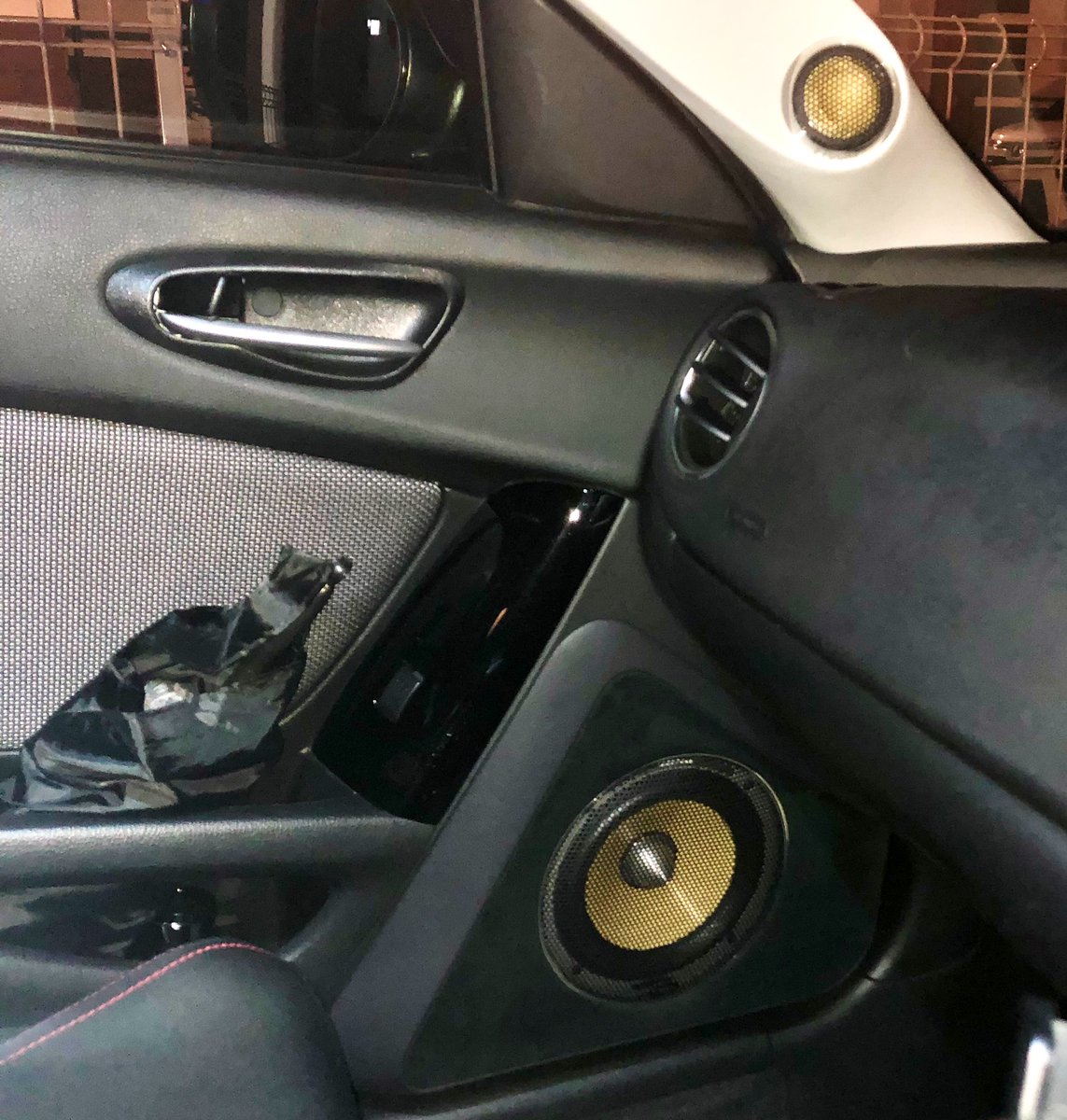 TwistPump's tweet photo. とりあえず大まかなカーオーディオ整った。まだまだ追求できるところいっぱいあるけど。。
#focal
#K2power
#eiju
#青eiju
#EF30VF https://t.co/WsGAH5xbVK