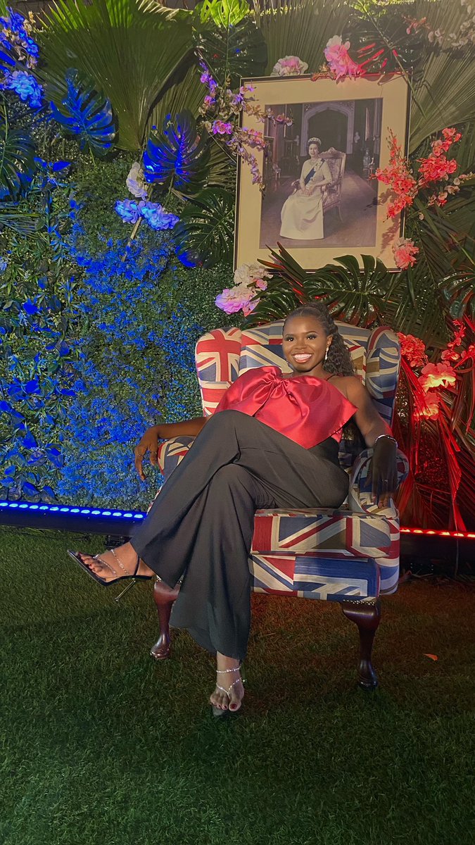 AinaOluwamayowa's tweet photo. Photo dump from the Queen’s Birthday Party hosted by the British Deputy High Commission in Lagos.
#QBP
#QBPNG
#platinumjubilee
#BDHC
#ukinnigeria
#QueenElizabeth
#QueenElizabethII https://t.co/928wiNWEmf