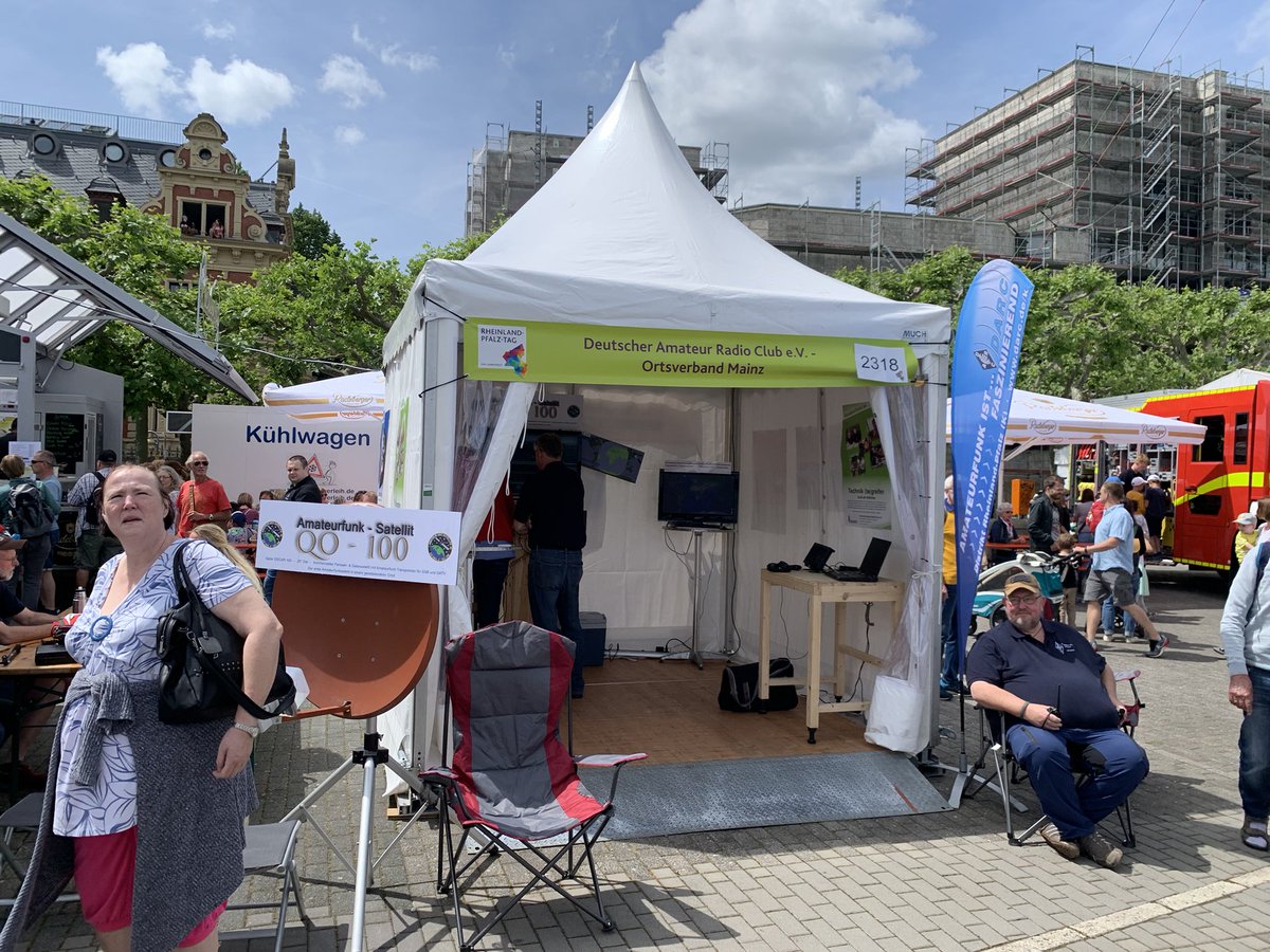 myzinsky's tweet photo. Heute präsentiert sich der #DARC #OV #K07 auf dem #rheinlandpfalztag in #Mainz
Viel Spaß noch und 73 https://t.co/Nuhp5RqbCa