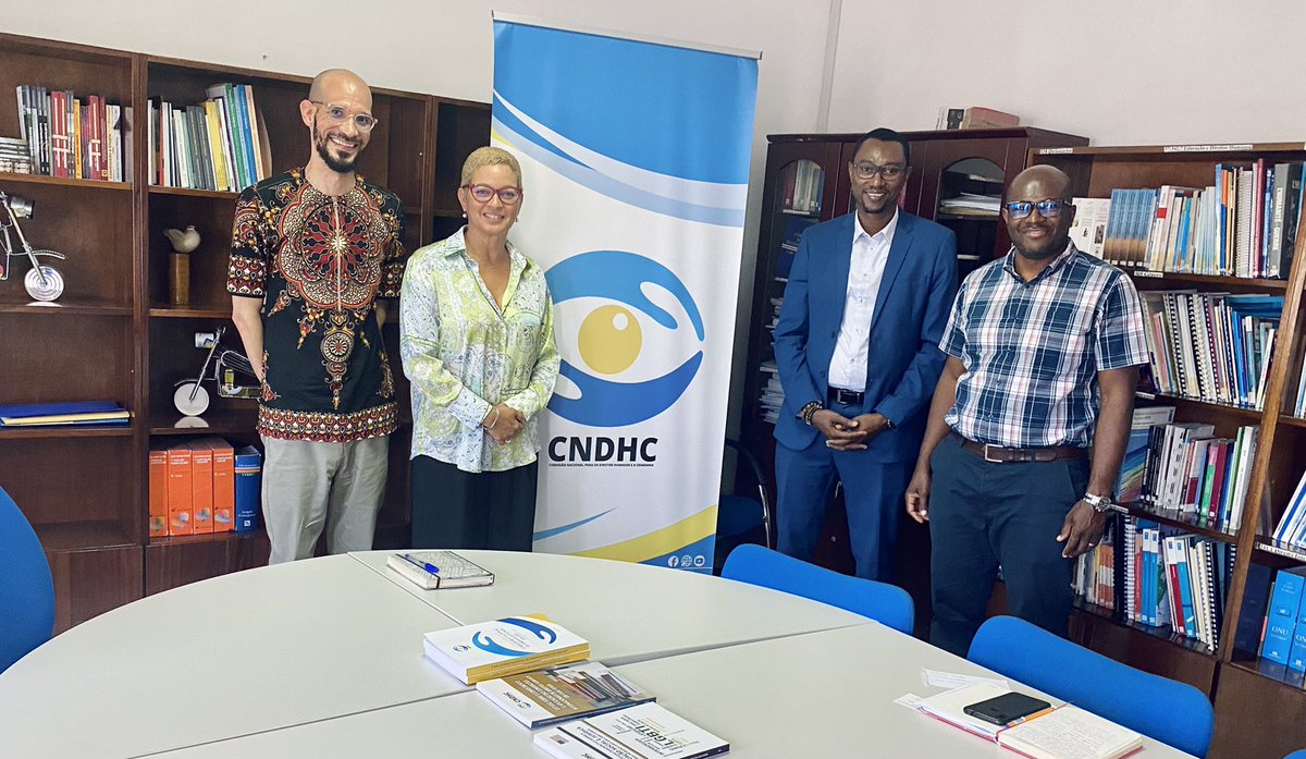 CharlesVieiraS1's tweet photo. Avec mon collègue @FerreiraAdilso5 nous avons rencontré Mme Zaida Freitas, la présidente de la Commission nationale des droits humains et de la citoyenneté #CNDHC et son conseiller juridique, Arlindo Sanches pour parler de l’état des lieux de la mise en œuvre au #CaboVerde https://t.co/Jt4eQw5I41