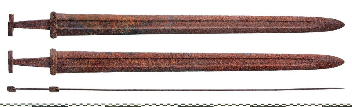 TheArmour's tweet photo. An exceptionally well preserved #Vikingera #Sword,
OaL: 36.5 in/92.8 cm
Weight: 2.7 lbs/1203 g
found in the Kjølen mountains in #Oppland, #Norway, 9th century, housed at the #MuseumofCulturalHistory at the #UniversityofOslo.
#weapons #art #history https://t.co/Z8LijfLPV1