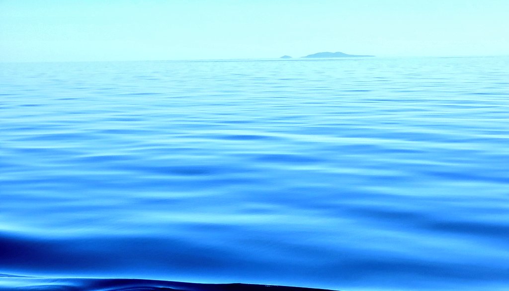 AbedHassoun's tweet photo. Sampling close to Ustica island, #Italy.

#TalPro2022
#RVBelgica https://t.co/lIVFSgwe3W