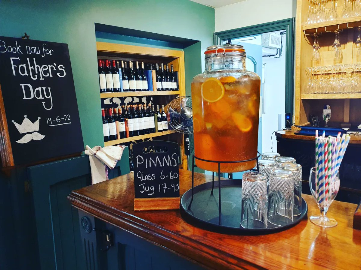 linkstavern1's tweet photo. Anyone for Pimms?
A glass, or even a jug, perfect to enjoy on our terrace area, in the sun 🌞
@Fullers @FullersKitchen @PimmsGB #linkstavernliphook #anyoneforpimms #alfrescodinig #drinksontheterrace #familytime #catchupwithfriends #sunnyweekends #summeriscoming #liphook https://t.co/U8uHTgsCui
