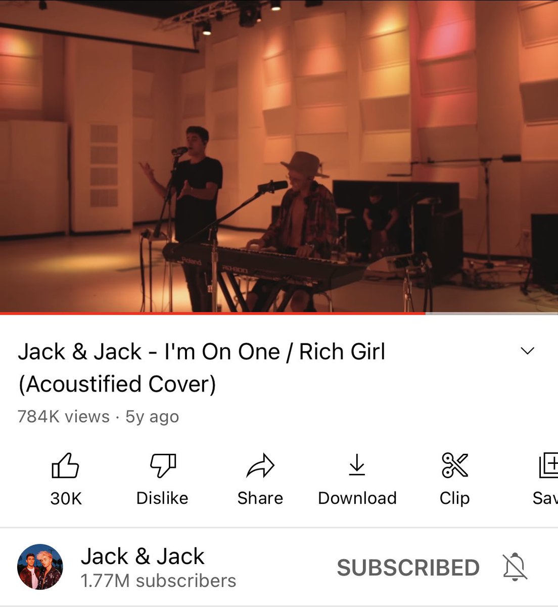 PunchMeJohnson's tweet photo. I MISS THESE COVERS SO MUCH😭😭 https://t.co/4Zg256EsEJ