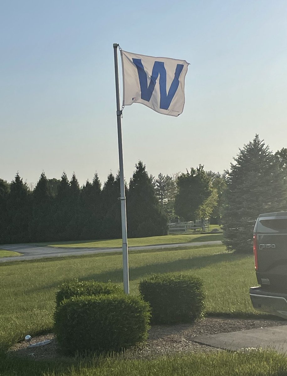 RCSChase's tweet photo. The proper way to let your new neighbors know you are an smart, sophisticated family that will elevate the assessed value of the neighborhood. https://t.co/Ay9KXydScS