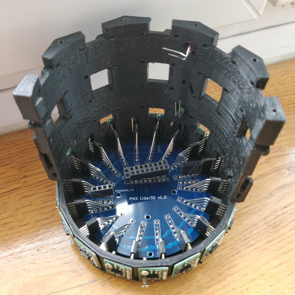 PM_ROBOTIX's tweet photo. Notre #lidar 3D en version 2, électronique toute bleue, pour la detection de l'adversaire est en cours de construction pour la #cdr2022 #ageofbots https://t.co/9ZRel13UpN