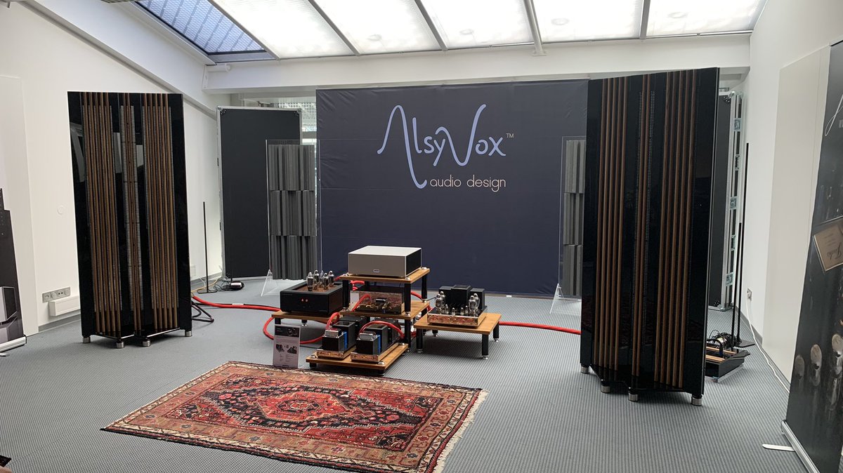 hexagonal_sound's tweet photo. フランス真空管アンプの老舗Jadis、実はメトロノームの創業者は元々ジャデスのエンジニアだった歴史があります！ https://t.co/LLdUtwOBJf
