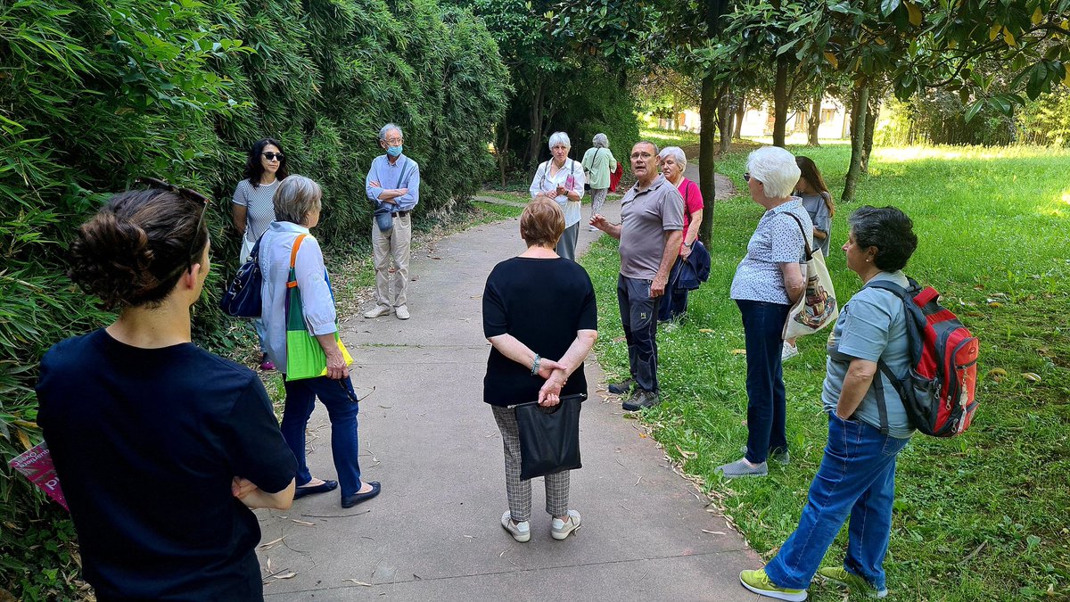 CSSUdine's tweet photo. Stamattina splendida passeggiata a Green #WestEnd! 🌿🍃🌷  
Il geobotanico #ValentinoCasolo @uniud ci ha guidati alla scoperta della biodiversità nel quartiere di #SanDomenico #Udine
Vi aspettiamo alle prossime Esperienze West End
#DGCC #CreativitaContemporanea #CreativeLivingLab https://t.co/o9cCwR256T
