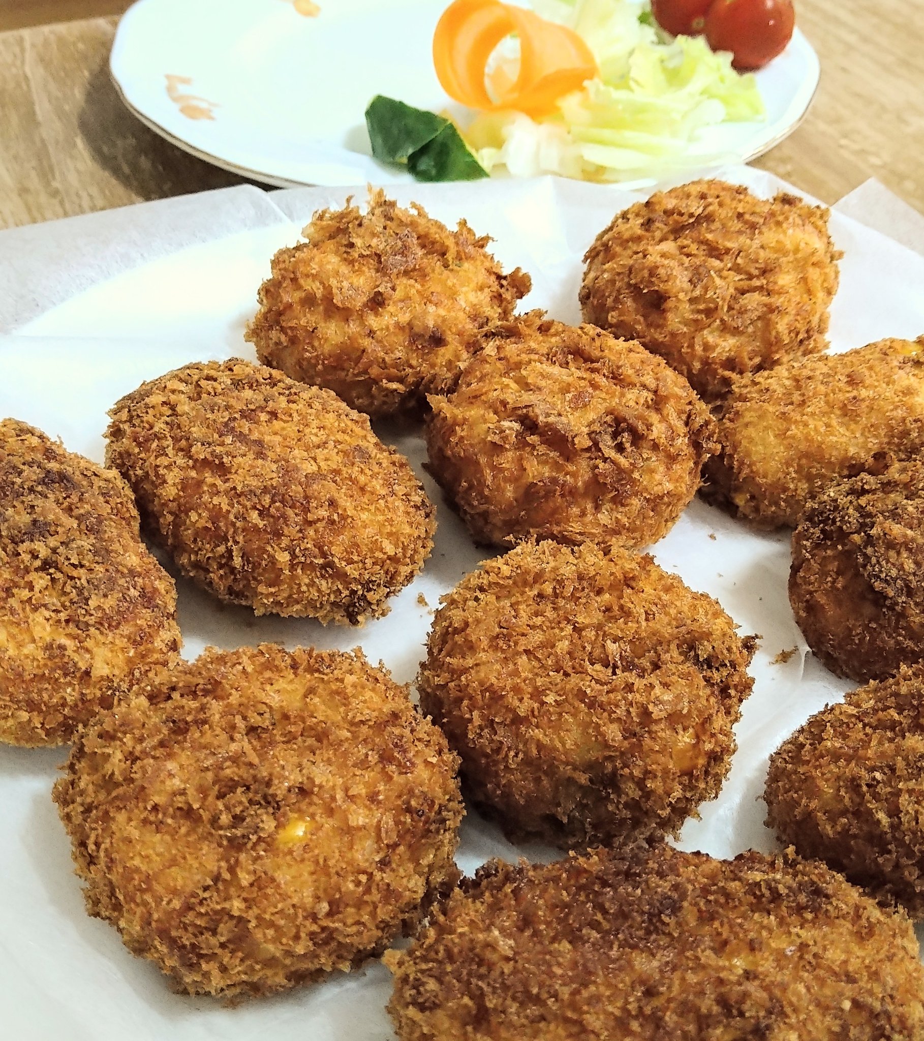 Mika Rika フリー素材アイドル コロッケの揚げ方研究 生パン粉 Vs 乾燥パン粉 粗い衣 Vs きめ細かい衣 丸 Vs 楕円 中のジャガイモや具材も数種で実験 うーん どれも有り これは人それぞれの趣味の領域よね 決まらない T Co Wiwbntyvmn Mika Rika フリー素材アイドル コロッケの揚げ方研究 生パン粉 Vs 乾燥パン粉 粗い衣 Vs きめ細かい衣 丸 Vs 楕円 中のジャガイモや具材も数種で実験 うーん どれも有り これは人それぞれの趣味の領域よね 決まらない T Co Wiwbntyvmn