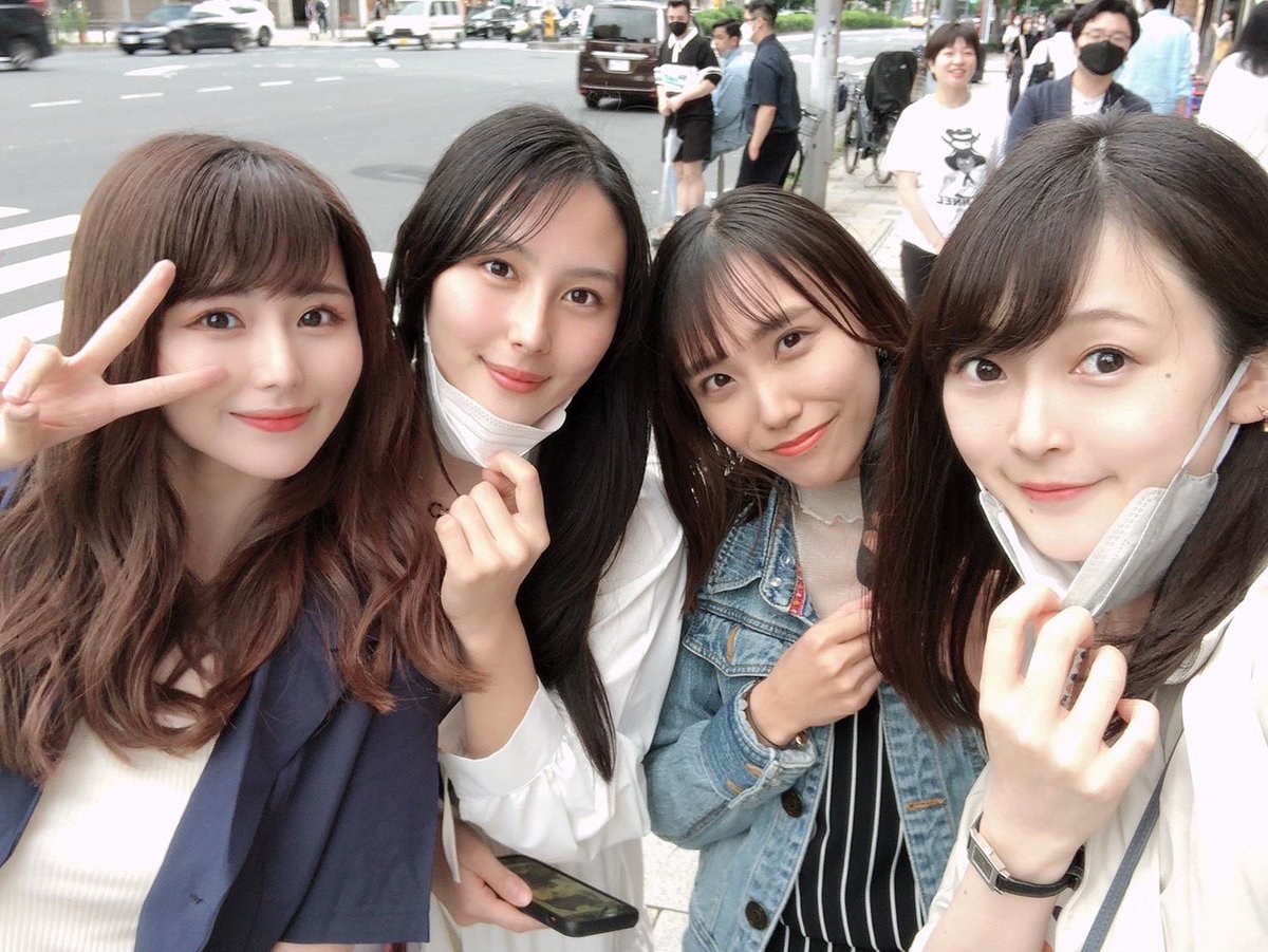 risapyon0611's tweet photo. 7年前と今日🫶🫶🫶🫶🫶

自撮りしよ〜て言ったらたまたま同じ並びにいてビックリした😳

楽しくて時間過ぎるのあっという間だった🥺🥺🥺
またすぐ会いたい！！らぶ！！！！

#finecolor #ファインカラー #懐かしのメンバー https://t.co/pSvoTLIOUW
