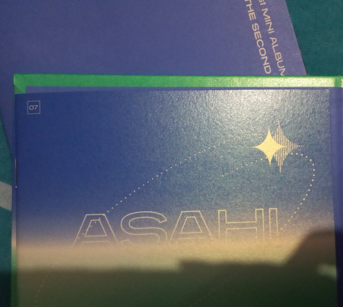 miluvharu's tweet photo. tignan nyo paling ung pagkakadikit ng photobook sa asahi digipack ko😔 https://t.co/UP5oFivEvb