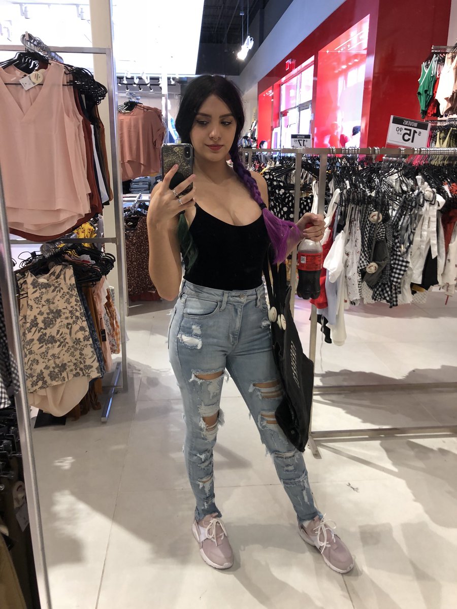 arigameplays's tweet photo. Buenos días les desea Ari toro del 2018 https://t.co/8jbdh3bphT