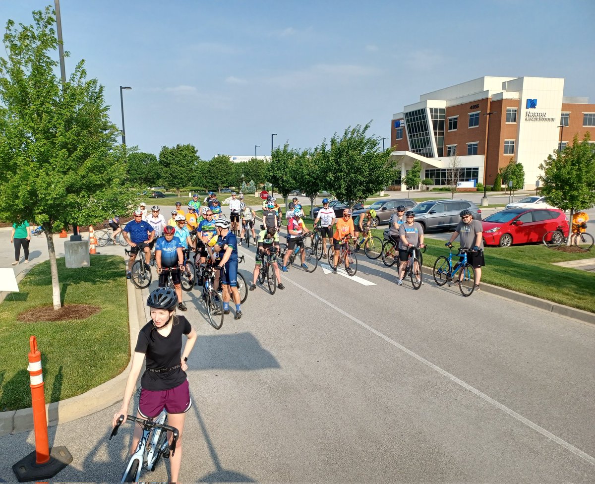 NHCsportshealth's tweet photo. Beautiful morning for the #biketobeatcancer kickoff training ride!
#nortonsportshealth
#seenortonbike https://t.co/Whge4qjkuy