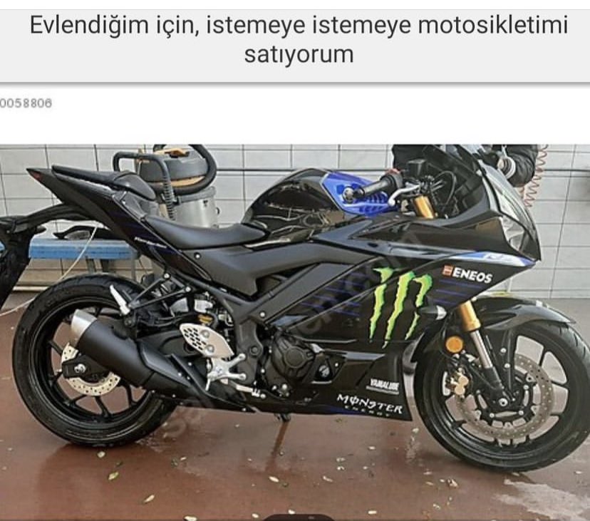 Virgülün hayati önemi👇

Muhtemelen yengeden fırçayı yiyip öyle düzeltmeye çalışmış😅