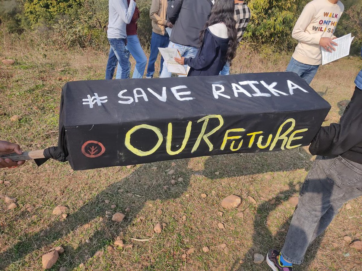 ClimateFrontJMU's tweet photo. Please be wise, let the Raika forest rise. #Save_Raika_Forest
@moefcc
@OfficeOfLGJandK 
@dcjammuofficial 
@MayorJammu @Jammu_SmartCity @jmcjammu @RaikaForest https://t.co/PsKwt8LDqv