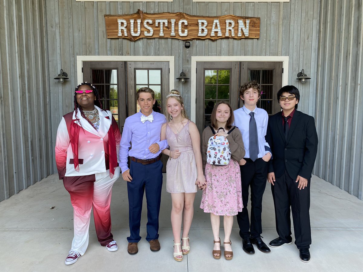 JCMSKnights's tweet photo. Formal at JCMS was spectacular at Rustic Barn...Go Knights 🤩 https://t.co/RMy0OO362L