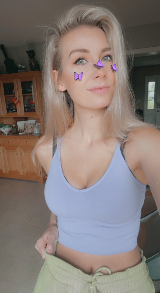 Lady_Echidna's tweet photo. good morning to halo fans only 🦋 https://t.co/Or4rOnxEcl