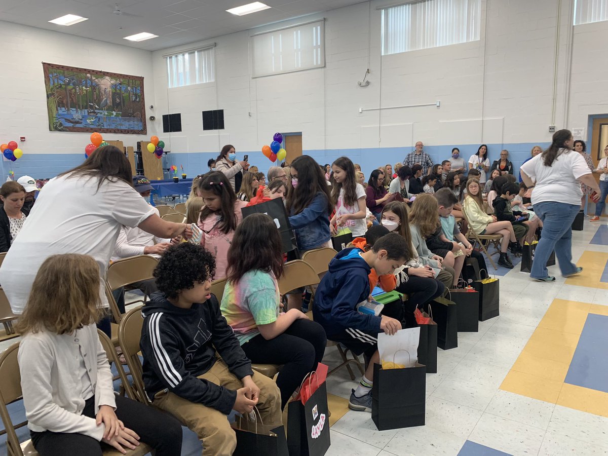 So proud of the Buddy Program <a href="/Kent_Elementary/">Kent_Elementary</a>!!! Thank you SO much <a href="/KEPTO_6Cs/">KEPTO</a> for always supporting our ideas- you make every celebration better!!! The bounce houses were over the top- so much fun! 💙❤️ 🎈  @Carmelschools #inclusive