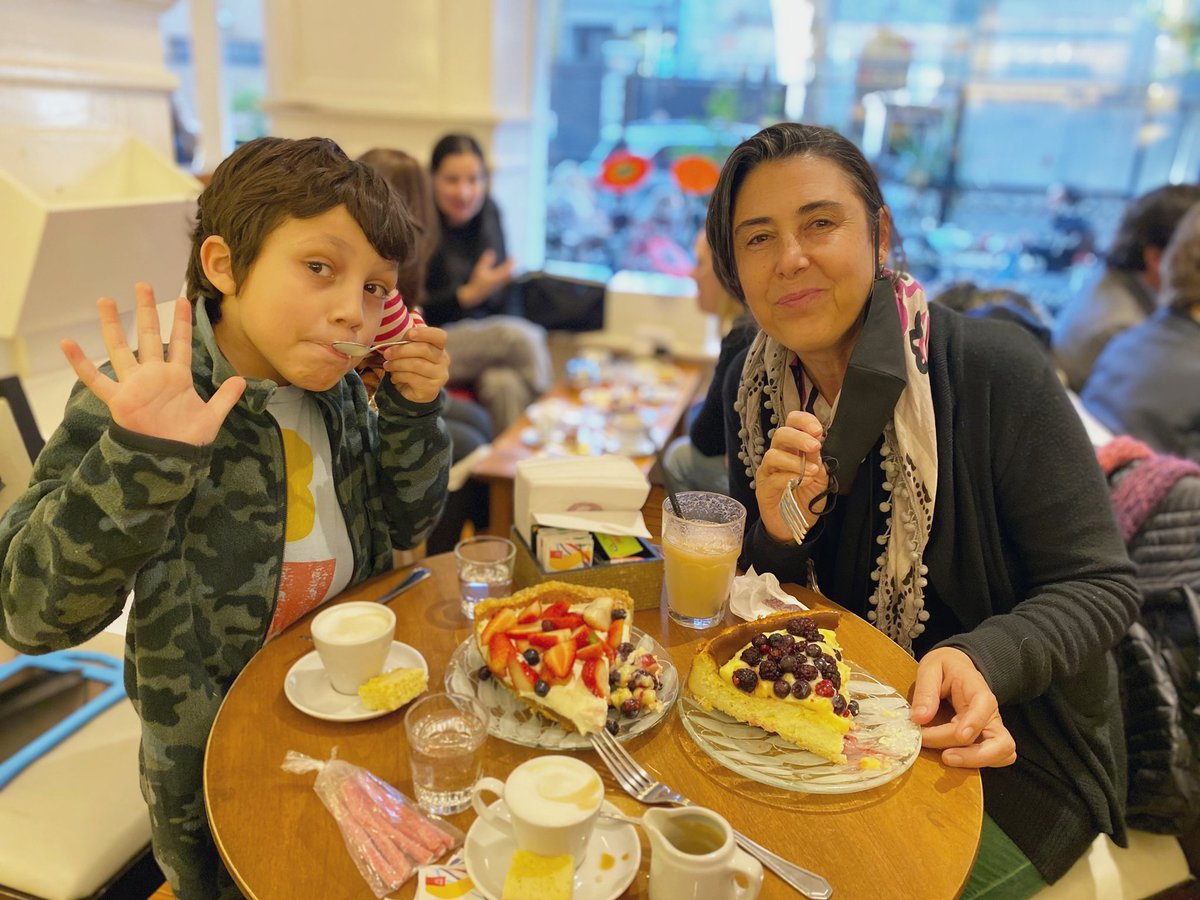 Estoy en Baires ☁️🍰😋 probando delicias con mi amiga <a href="/alegriacuba/">Alelí Alegría Cuba 🌈</a> y su hijo Milo 🥮