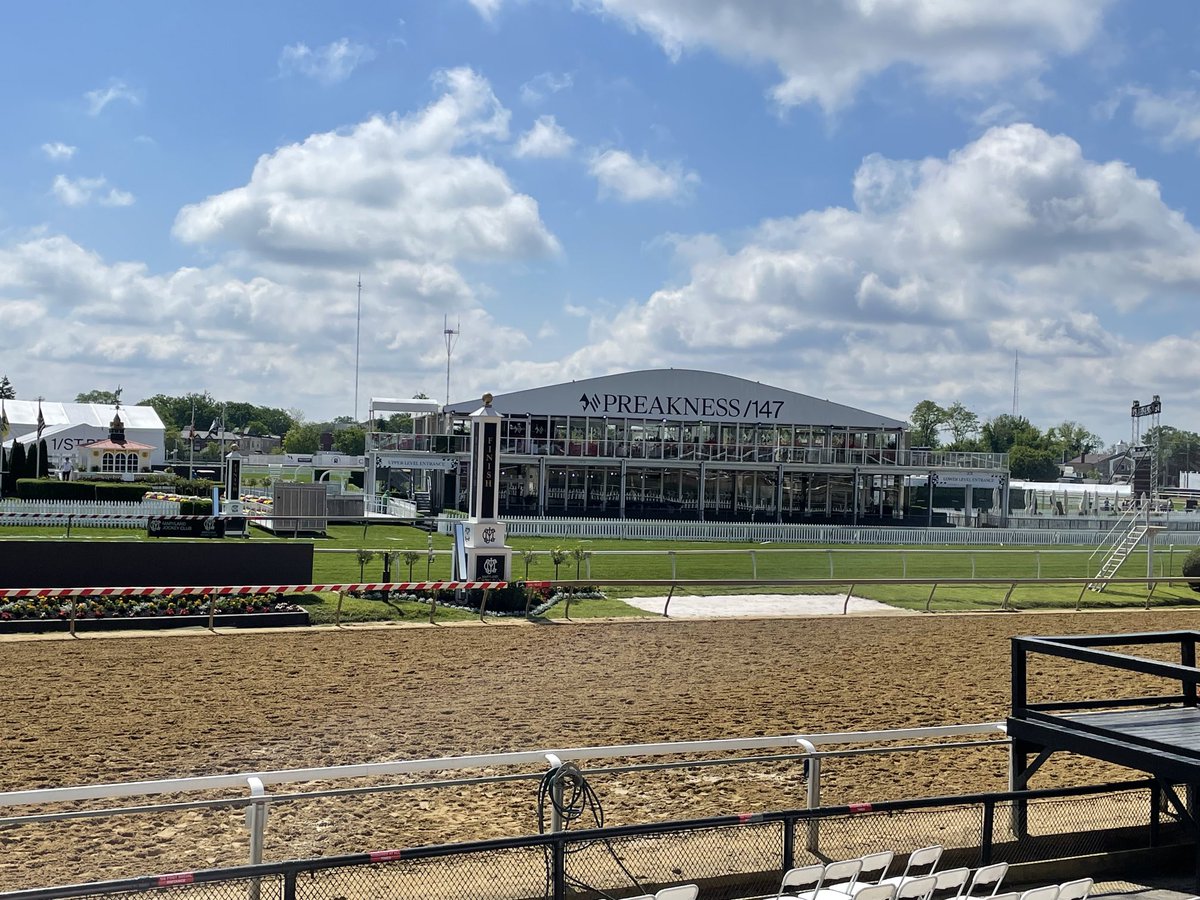 Thorobros's tweet photo. Day 2! Second off the layoff—Happy ⁦@PreaknessStakes⁩ Day. #97Degrees https://t.co/JLEbJifF0x