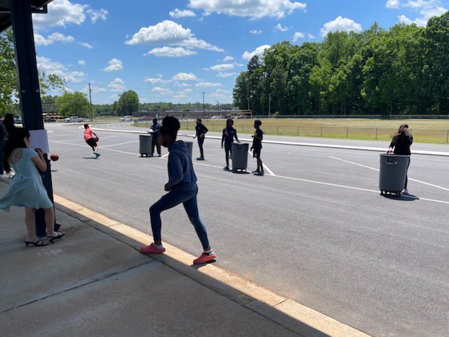 FRMSEagles's tweet photo. Ratio Basketball: Students on Team 7B worked to calculate shot percentages and determined the percent change after each shot!! #EagleNation #Numeracy #MathematicalLiteracy https://t.co/fcW6QVxf9j