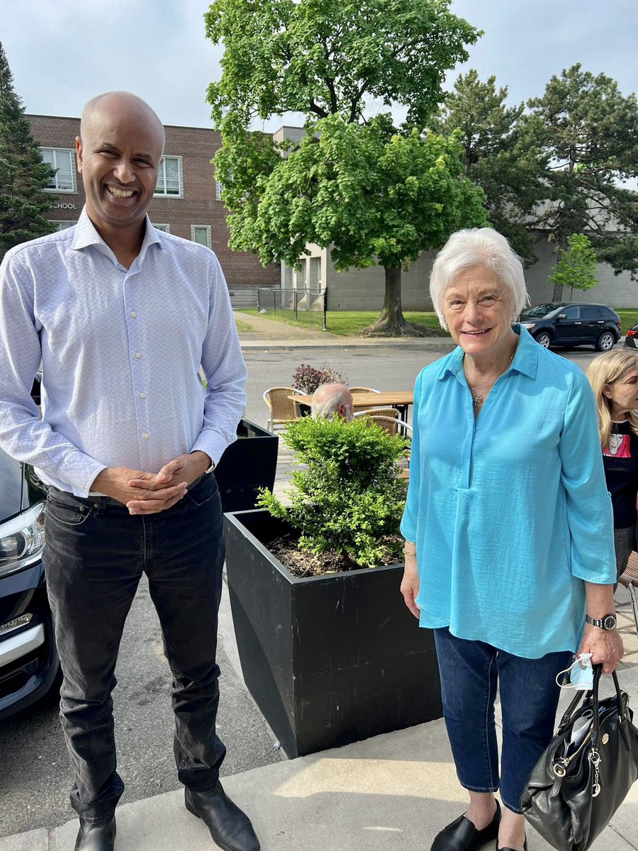 HonAhmedHussen's tweet photo. This morning, I joined City Councillor @FrancesNunziata at #RusticBakery in #YSW to speak to residents. Always great to see you all. https://t.co/gmKpKR0gbK