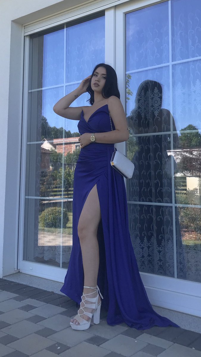 aaaaania0945573's tweet photo. Prom night 🤍 https://t.co/neJO6Rryw2