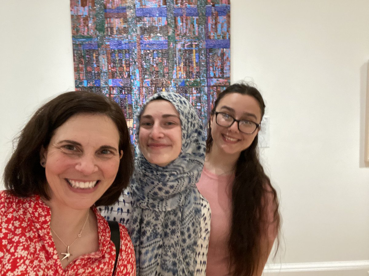 Had so much fun with my senior French students <a href="/RISDMuseum/">RISD Museum</a> and Ellie’s #TowniePride