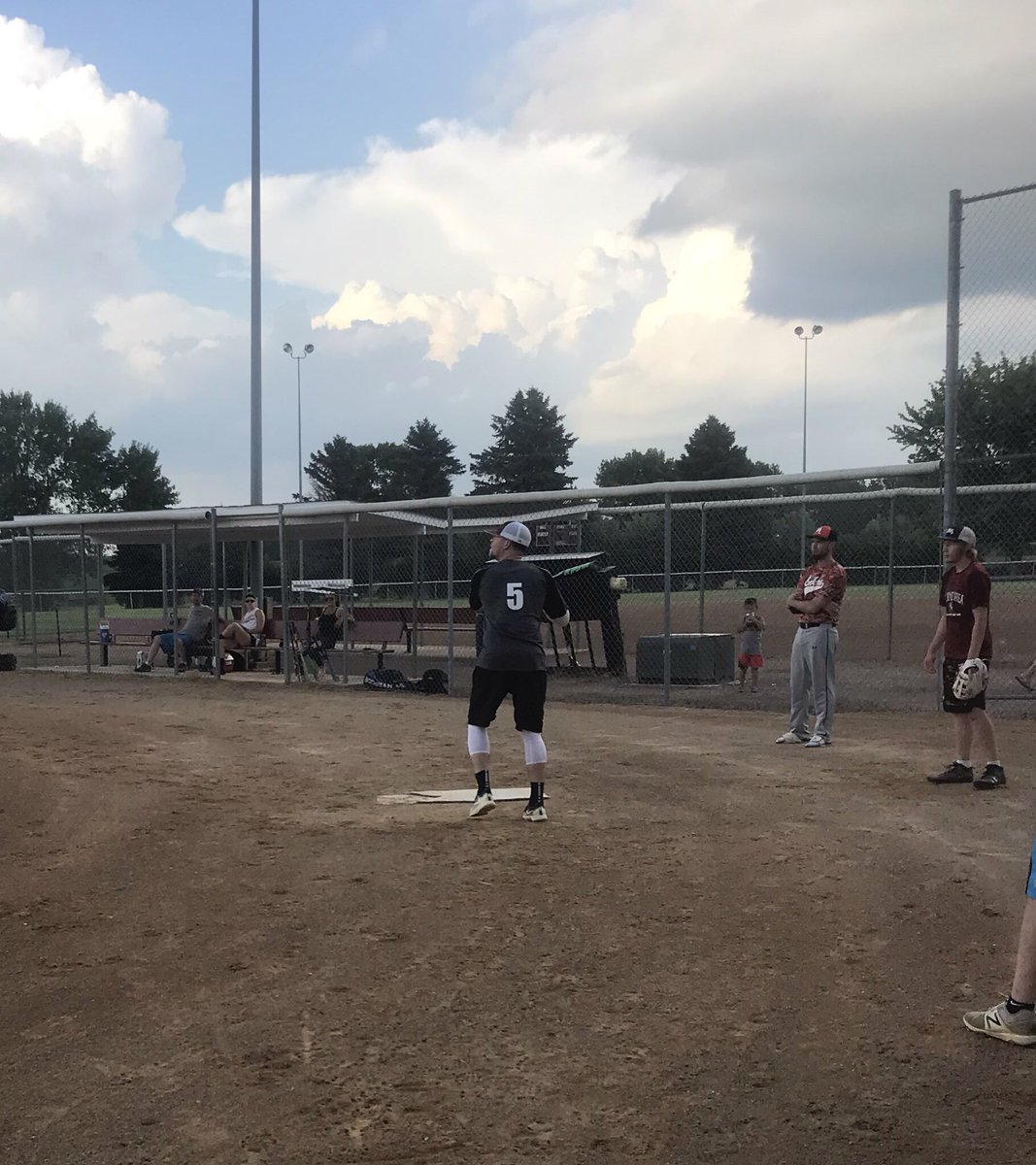 KernelsSoftball's tweet photo. Congratulations to @willycole69 on his retirement from the Panthers. In his 3 seasons he played in 21 games, had 63 hits, 11 doubles, 1 triple, &amp; 19 Home Runs. He scored 62 runs, 66 RBI, owns a career 0.750 batting average &amp; a WAR of 12. Thank you Dan!
#PitterPatterLetsGetAtter https://t.co/OTV1UxqG1d