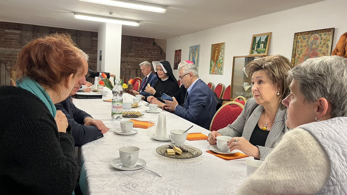 Dobiegła końca kadencja diecezjalnej rady duszpasterskiej. Na ostatnim spotkaniu rozmawialiśmy o wyzwaniach pastoralnych stojących przed Kościołem Płockim. Po ciekawej dyskusji, był czas na wspólną kawę. Dziękuję wszystkim członkom tego ważnego gremium za 6 letnią współpracę.