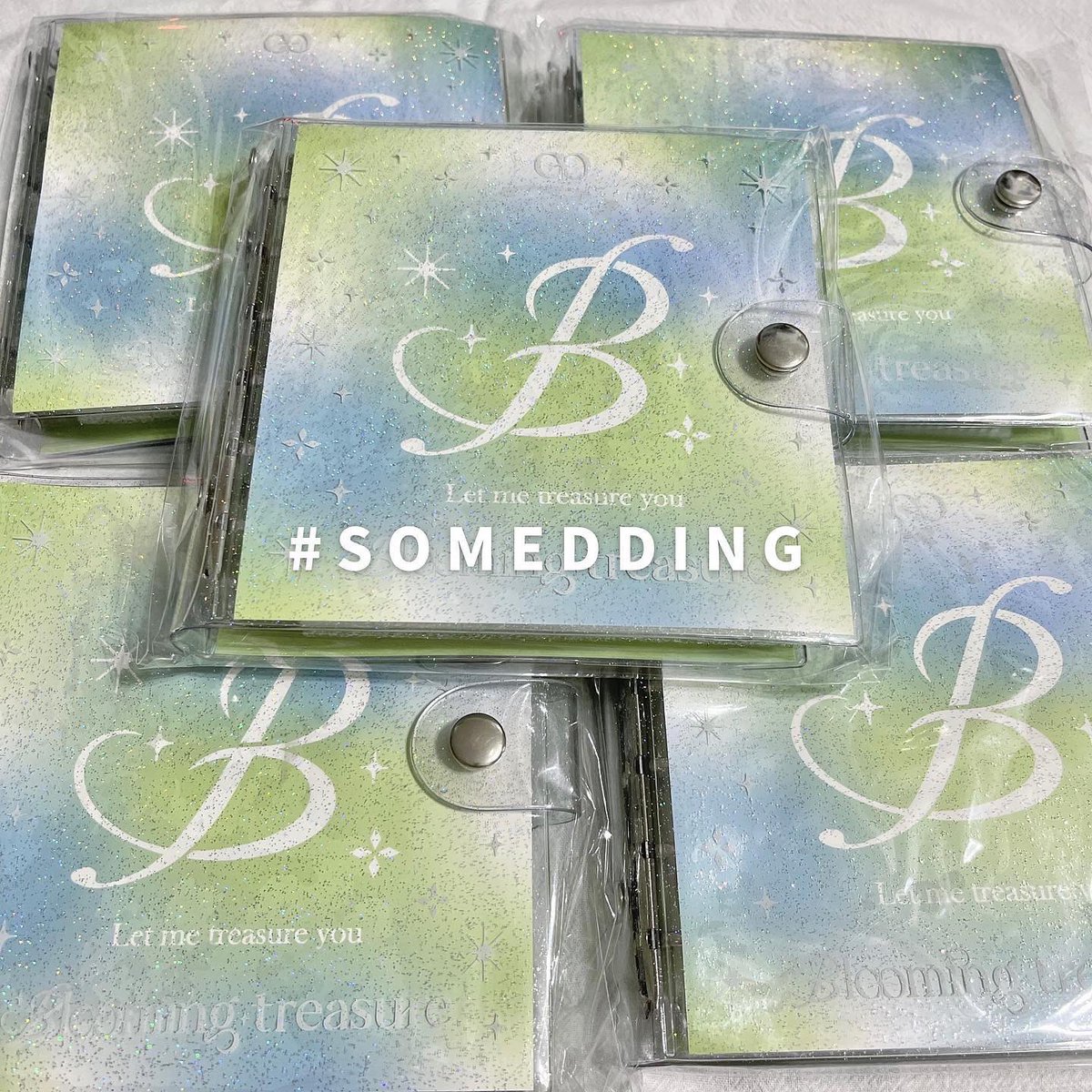 SOMEDDING_'s tweet photo. 트레저 블루밍 엠디 디스크 포토 바인더 양도합니다!
WTS Blooming Treasure Disk Photo Binder
(hk based)

📩 Purchase = dm twitter / ig@somedding
💰 계좌 O / HK bank / HK ewallet / Paypal
📦 배송: 등기우편 registered mail / ems
👌🏼 한국어 / ENG / 中文
트레저 포카 양도 판매 https://t.co/pjshvLIESM