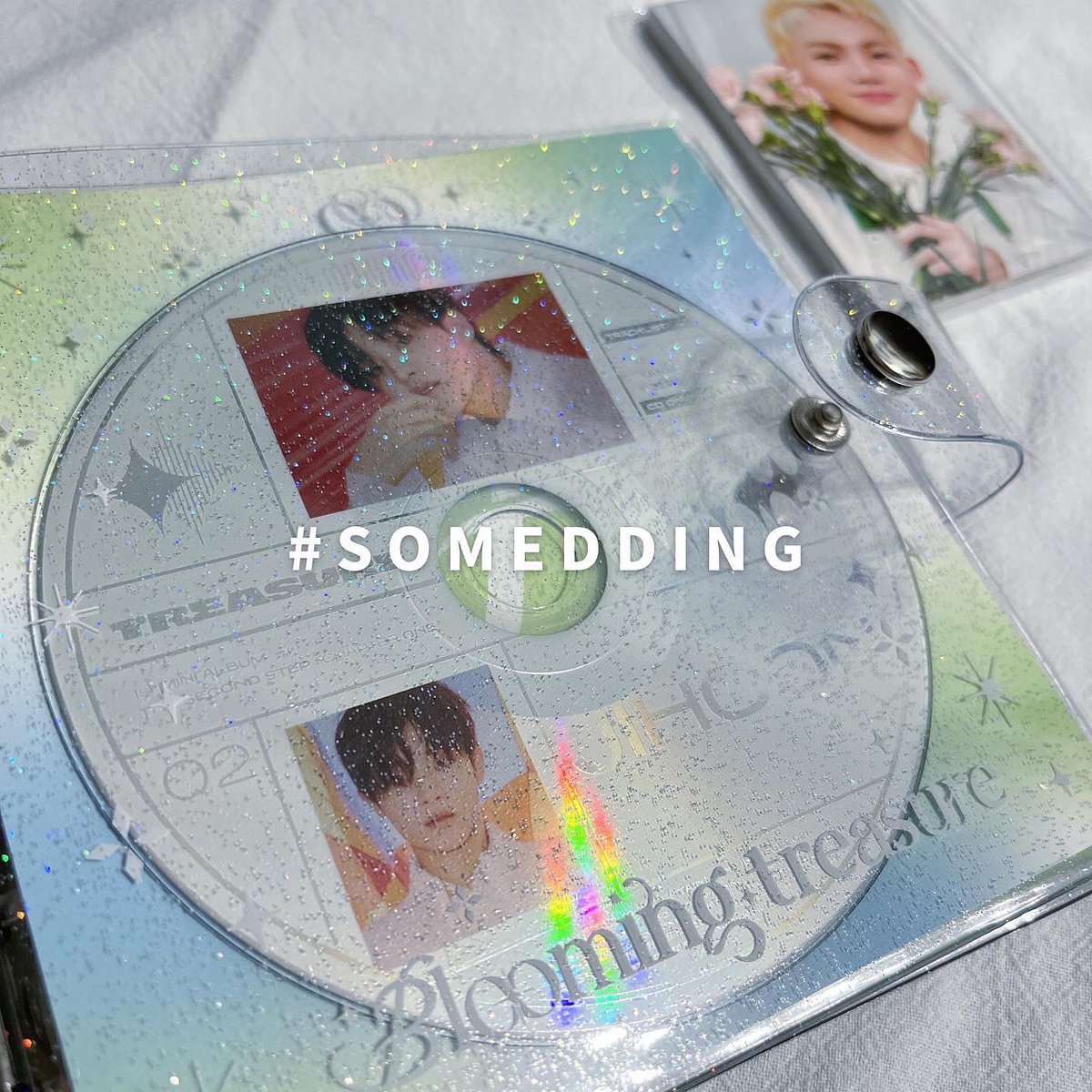 SOMEDDING_'s tweet photo. 트레저 블루밍 엠디 디스크 포토 바인더 양도합니다!
WTS Blooming Treasure Disk Photo Binder
(hk based)

📩 Purchase = dm twitter / ig@somedding
💰 계좌 O / HK bank / HK ewallet / Paypal
📦 배송: 등기우편 registered mail / ems
👌🏼 한국어 / ENG / 中文
트레저 포카 양도 판매 https://t.co/pjshvLIESM