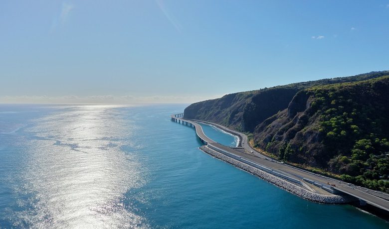 ProsperityKenia's tweet photo. The Coastal ๐ Road ๐ฆ St. Denis ๐ฅ La Possession
๐๐๐๐๏ธ La Rรฉunion ๐ท๐ช
Able to Withstand 144Km/H Hurricane Winds, Waves of Up to 10m in Height, Boat Impacts & Seismic Activities.
๐ผ๏ธยฉ๏ธ VINCI Construction Grands Projets https://t.co/s5w51U1no2
#SaturdayStyle2ยณโช๐โซ๐ญโฉ๐จโฌ https://t.co/SKIb9lBBeH