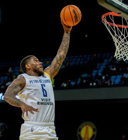 ferwabaRW's tweet photo. Right After the Halftime
#petrodeluanda is still dominating the game beautifully
With Carlos Morais leading this game by 20 points in his pocket.
#petrodeluanda 87-65 #assale
#thebal #balgreen https://t.co/NM11a2p1xV