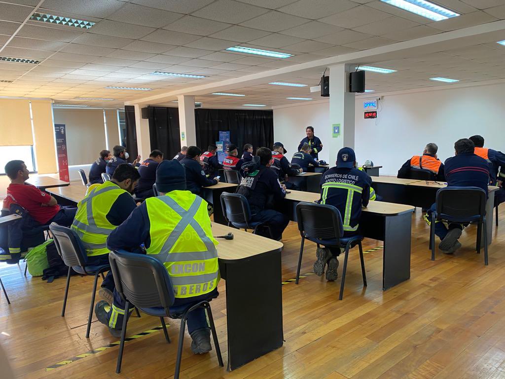 SNOBomberos's tweet image. #IRNAP contando con Líderes de grupos USAR en proceso de Reacreditación de @bomberosvina @CB_LaSerena @cbsantiago @CBN_cl los Mentores, Líderes de Acreditación y Comité IRNAP se llevan reuniones de planificación  durante el último ejercicio preparatorio a la certificación IRNAP.