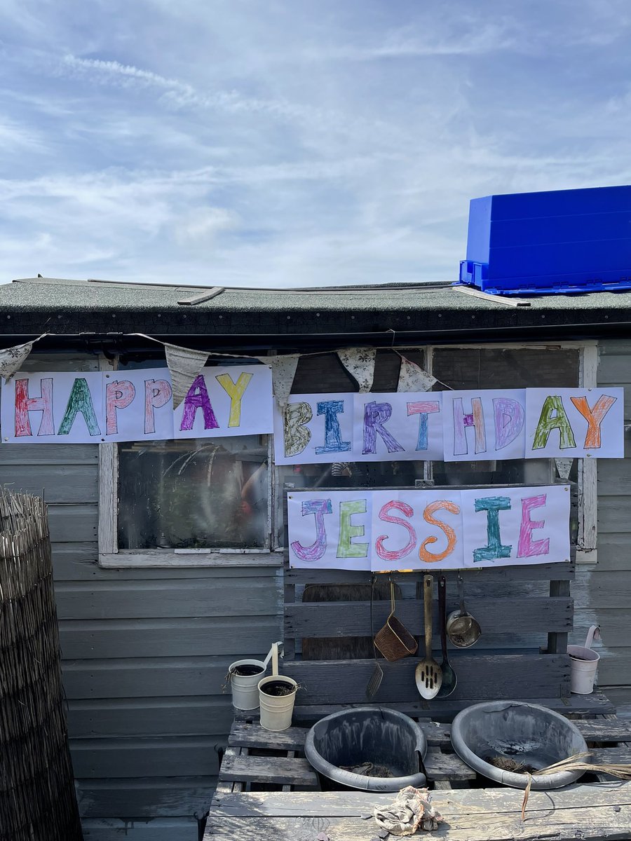 Mark Slade tweet media