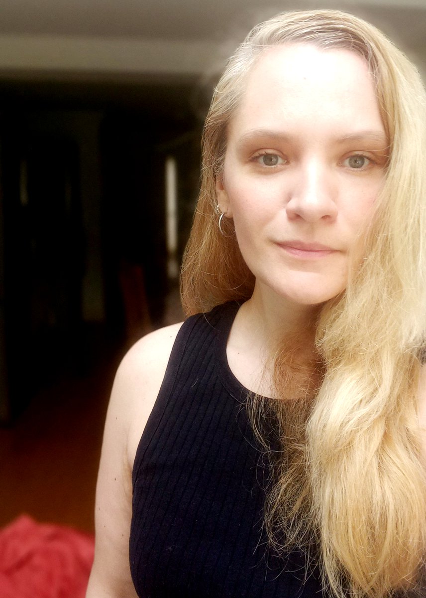 Piece number five! SMOKE, written and directed by <a href="/Dinis_V/">Dinis</a>
and performed by <a href="/KathrynHaywood1/">Kathryn Haywood</a>
Katie Mulcahey was not a woman who would take orders from a man. On anything. So when the Sullivan Ordinance, banning women from smoking, was passed,you can imagine what Katie did next...