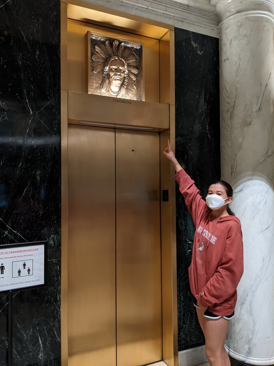 yorkmc's tweet photo. Found the fourth stop of the Chicago Scavhunt. #ChanPlan #chiscavhunt #eatlasadventurestogo #adventures2go @playeatlas https://t.co/8ZODhCIUwm